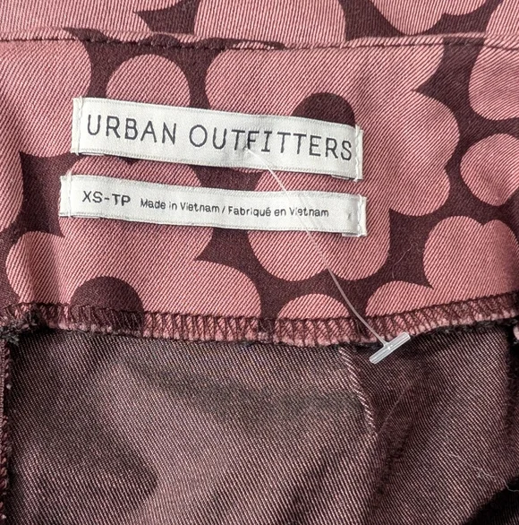 Urban Outfitters Pink Retro Floral Mini Skirt XS Y2K Mod Daisy A-Line - Picture 6 of 8